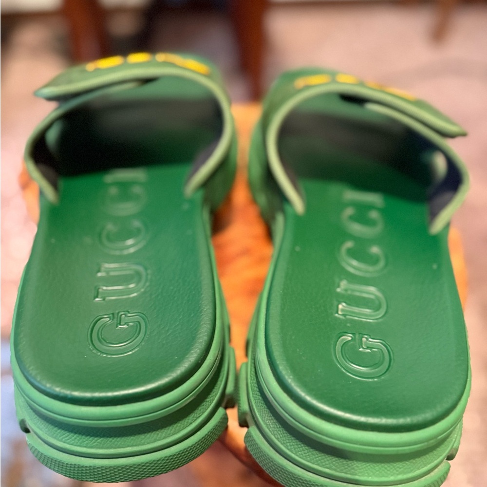 Reposh Gucci Emerald Green and yellow Slide Sandals. - Picture 6 of 8